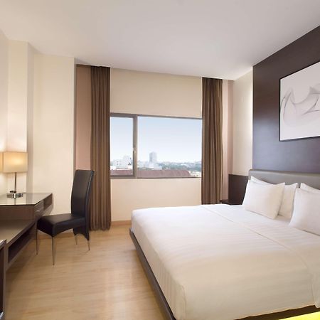 Aiho Hotel Medan Værelse billede