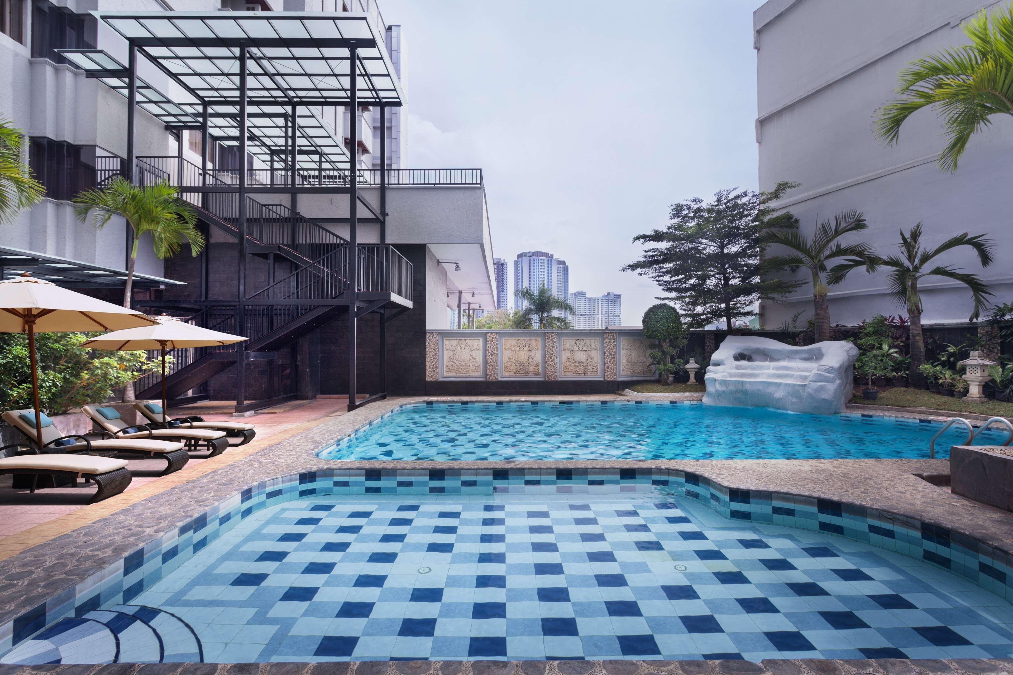 Aiho Hotel Medan Eksteriør billede