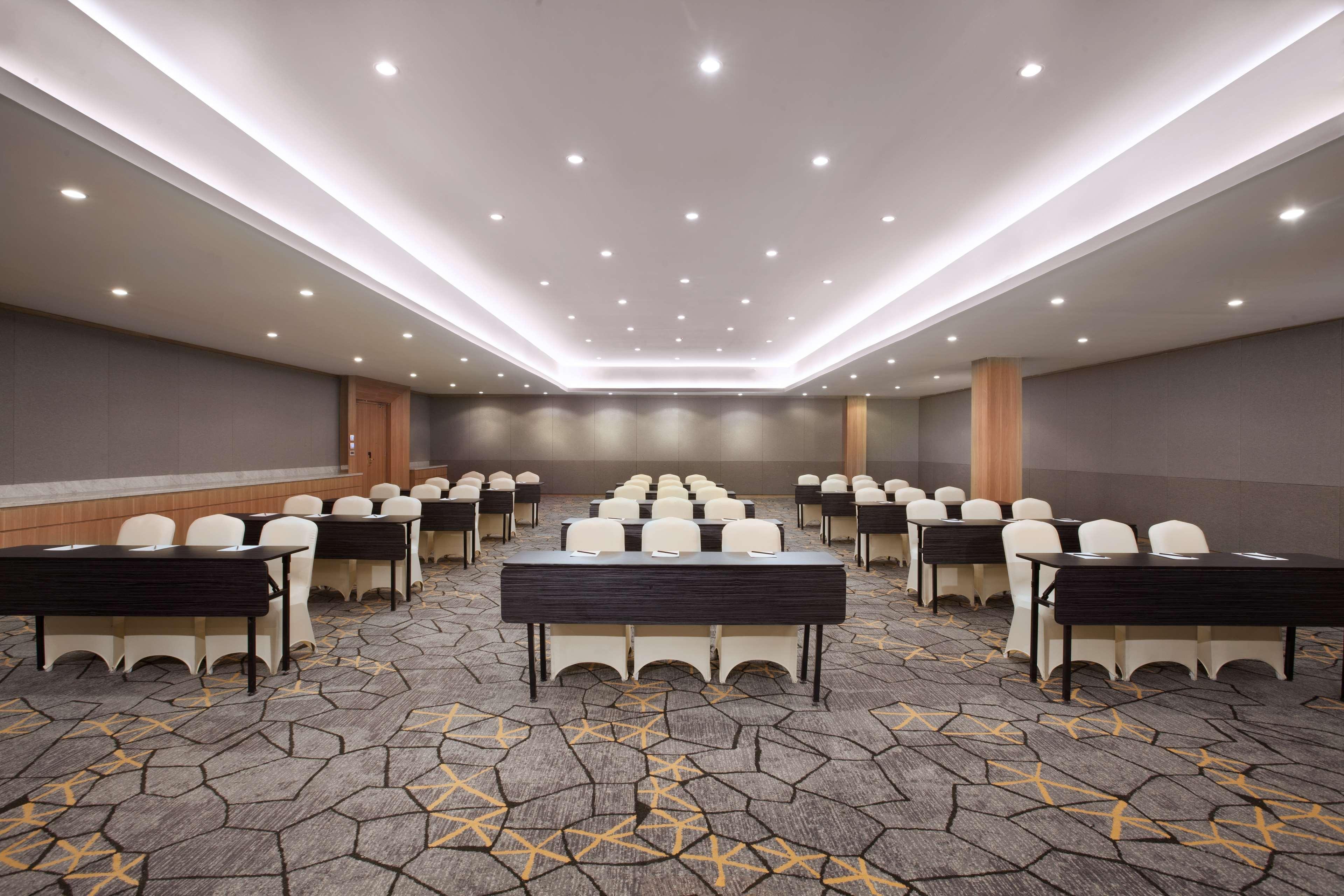 Aiho Hotel Medan Eksteriør billede
