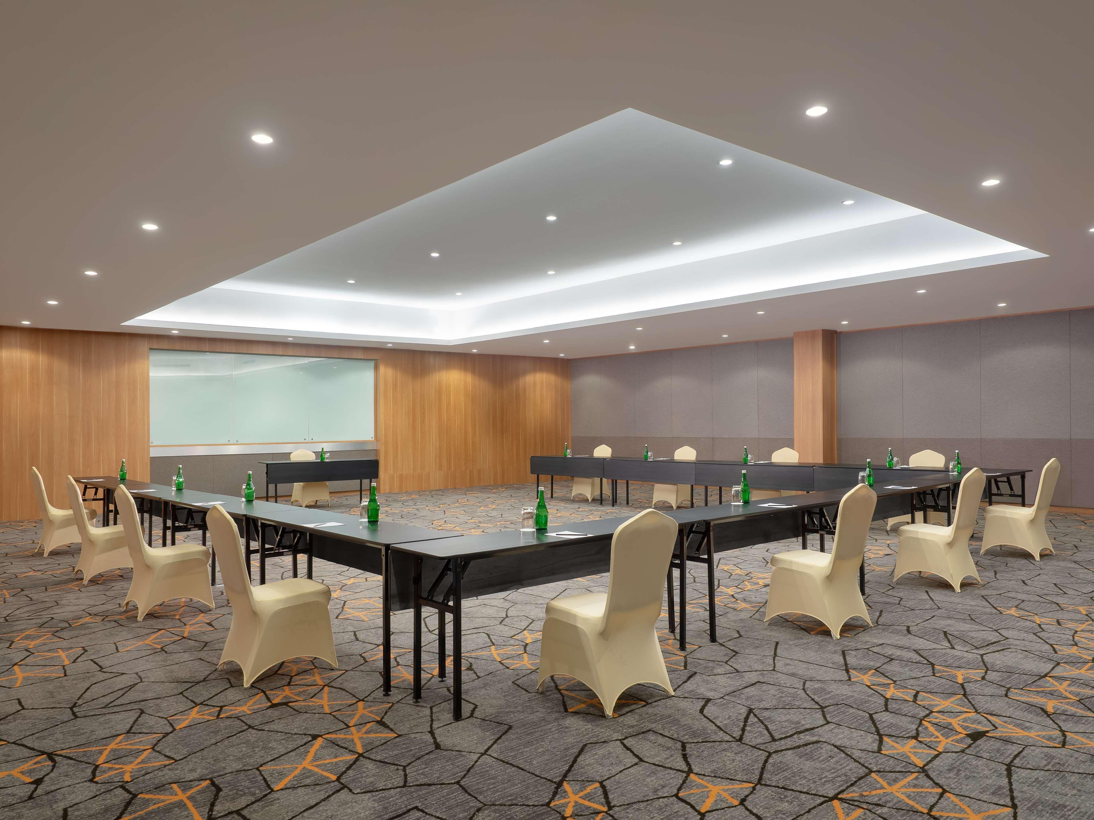 Aiho Hotel Medan Eksteriør billede