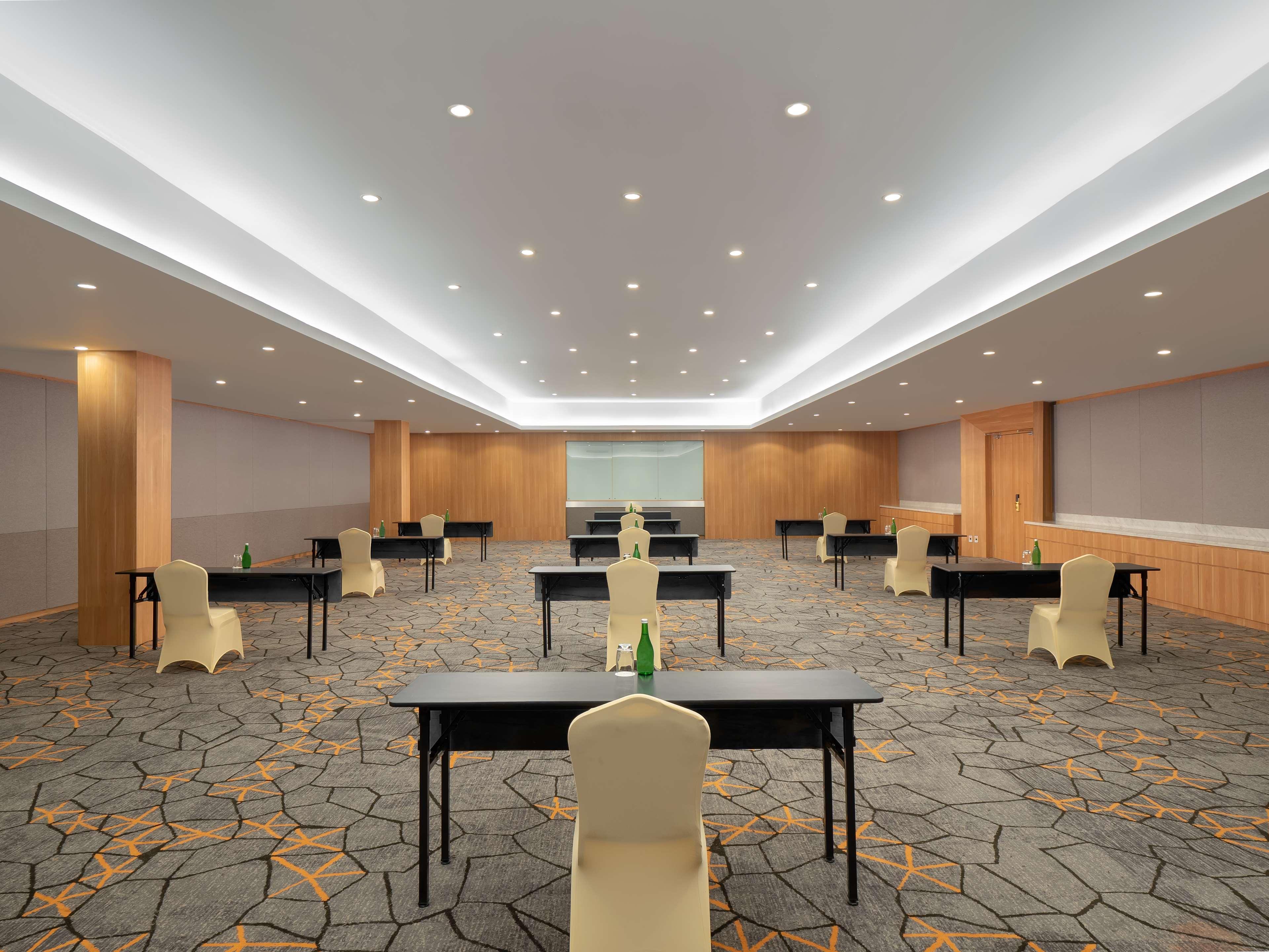 Aiho Hotel Medan Eksteriør billede