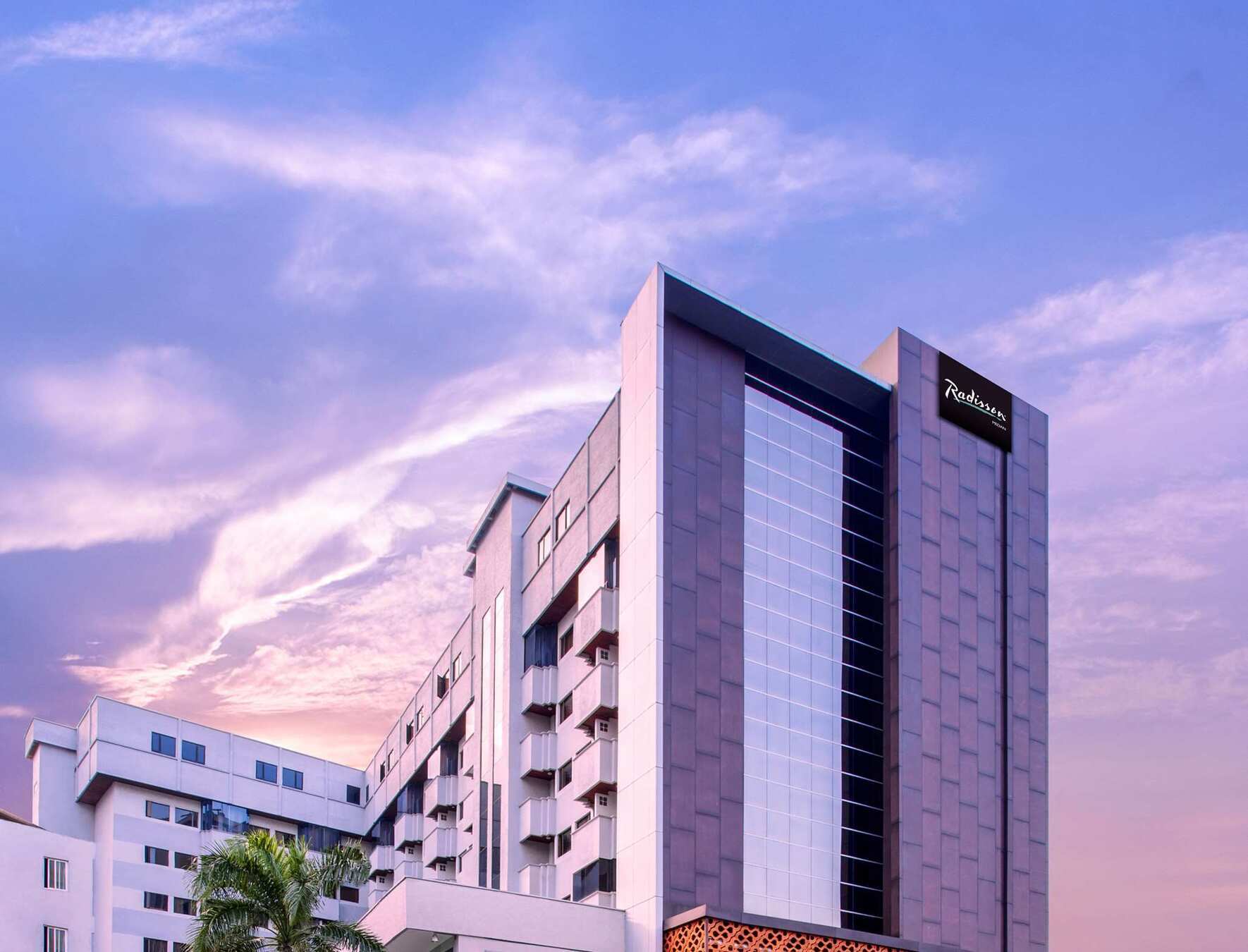 Aiho Hotel Medan Eksteriør billede