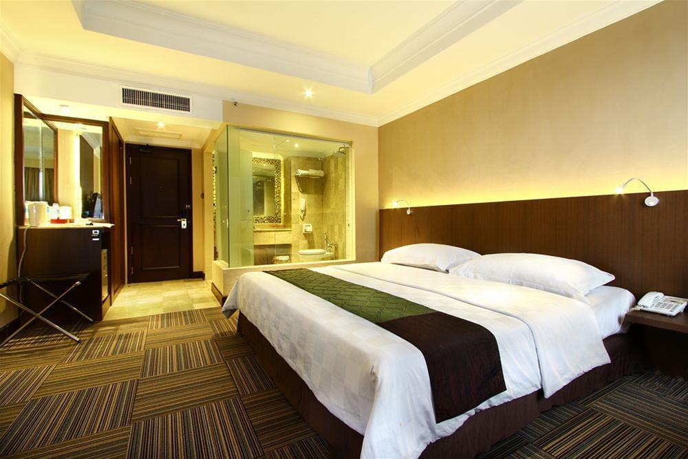 Aiho Hotel Medan Eksteriør billede